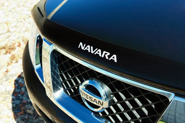 Nissan Navara STX 550 front end Photo1 600