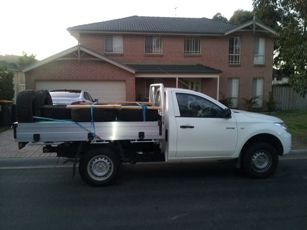 Mitsubishi Triton 2wd single cab load 1