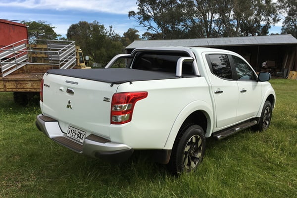 Mitsubishi Triton Dual Cab Ute 4WD 