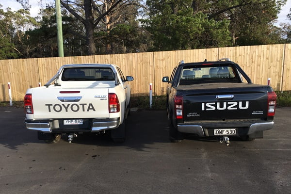 Isuzu D Max LST Toyota Hilux SR5 