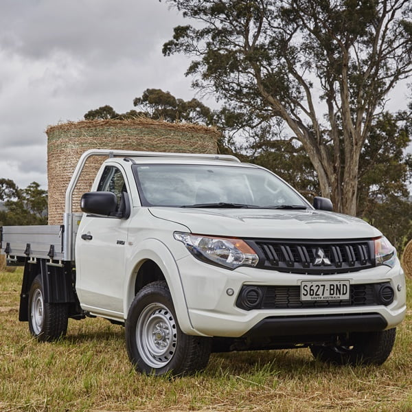 Mitsubishi Triton GLX 4WD cab chassis