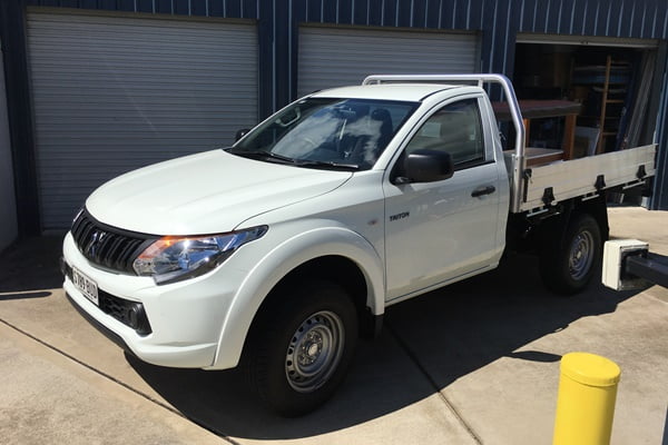 2017 Mitsubishi Triton GLX 4WD cab chassis 