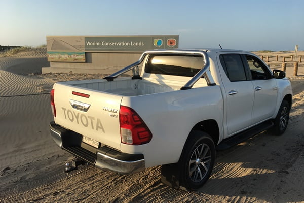 Toyota Hilux SR5 MT d