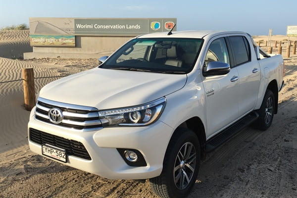 Toyota Hilux SR5 MT d