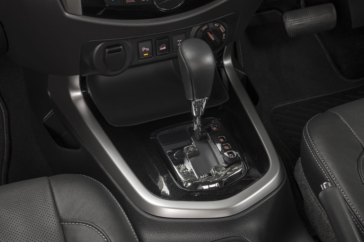 2018 Nissan Navara ST-X transmission