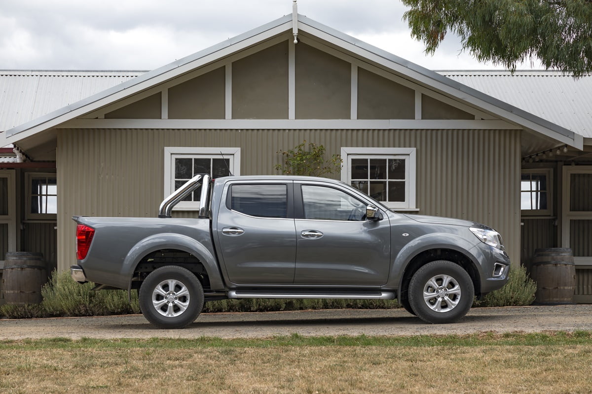 Nissan Navara ST