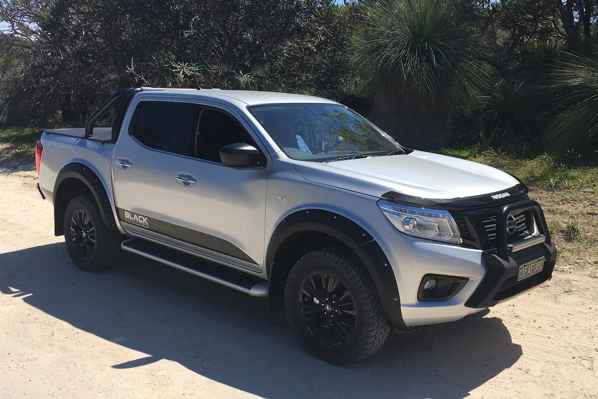 Nissan Navara ST Black Edition 