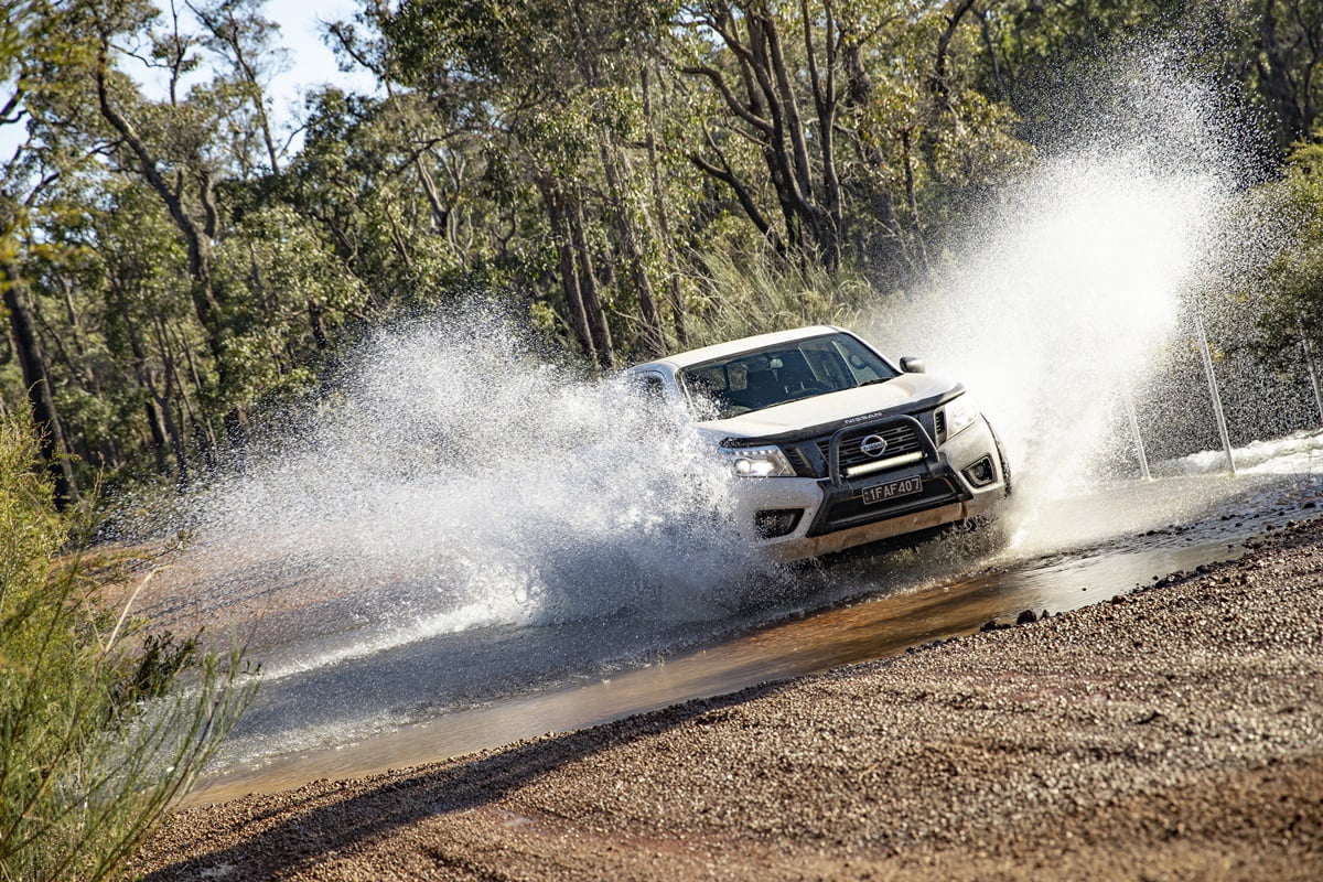 Nissan Navara ST Black Edition 