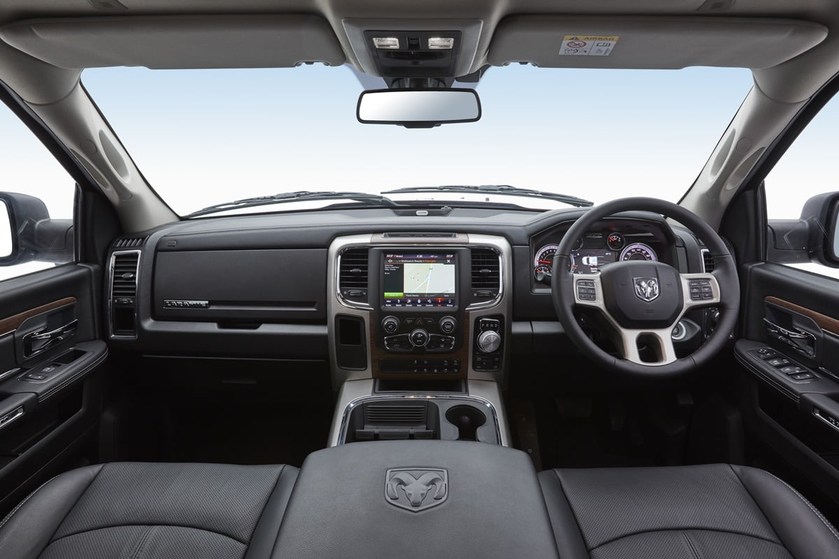 RAM 1500 Laramie Dash