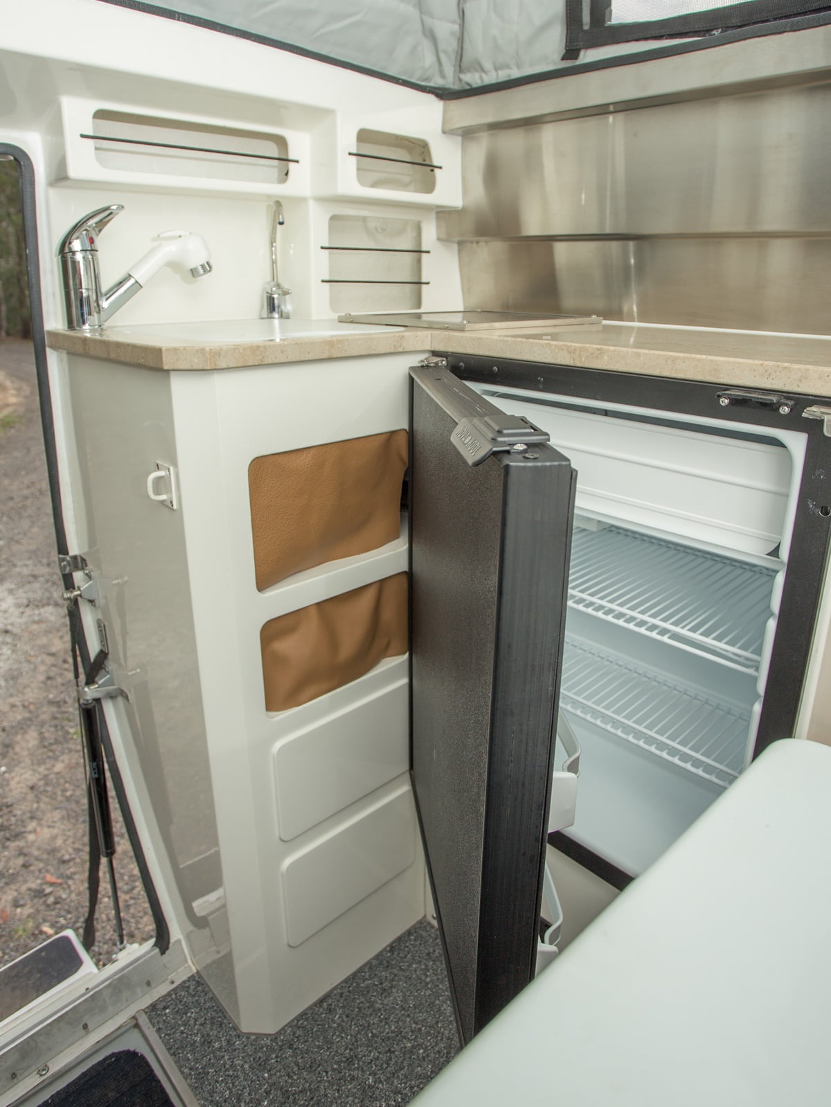 The Express XPS slide-on camper unit brings all the well proven go-anywhere characteristics of the ultimate Earthcruiser camper design to vehicle owners looking for the versatility of using their own base vehicle to experience the ultimate travel experience.