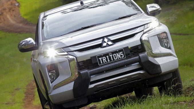 2019 Mitsubishi Triton GLS Premium 4WD 1