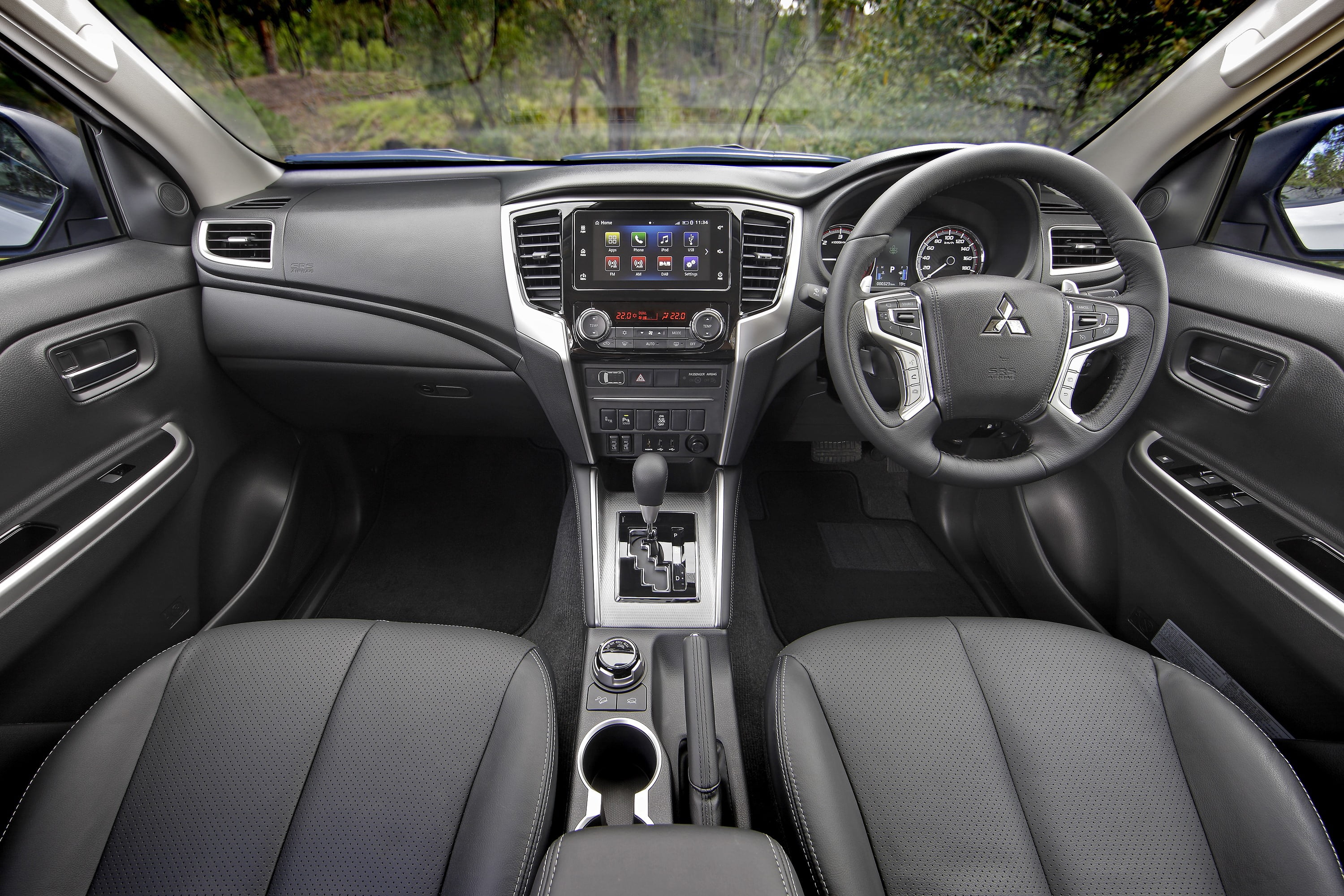 2019 Mitsubishi Triton GLS Premium 4WD 11 interior