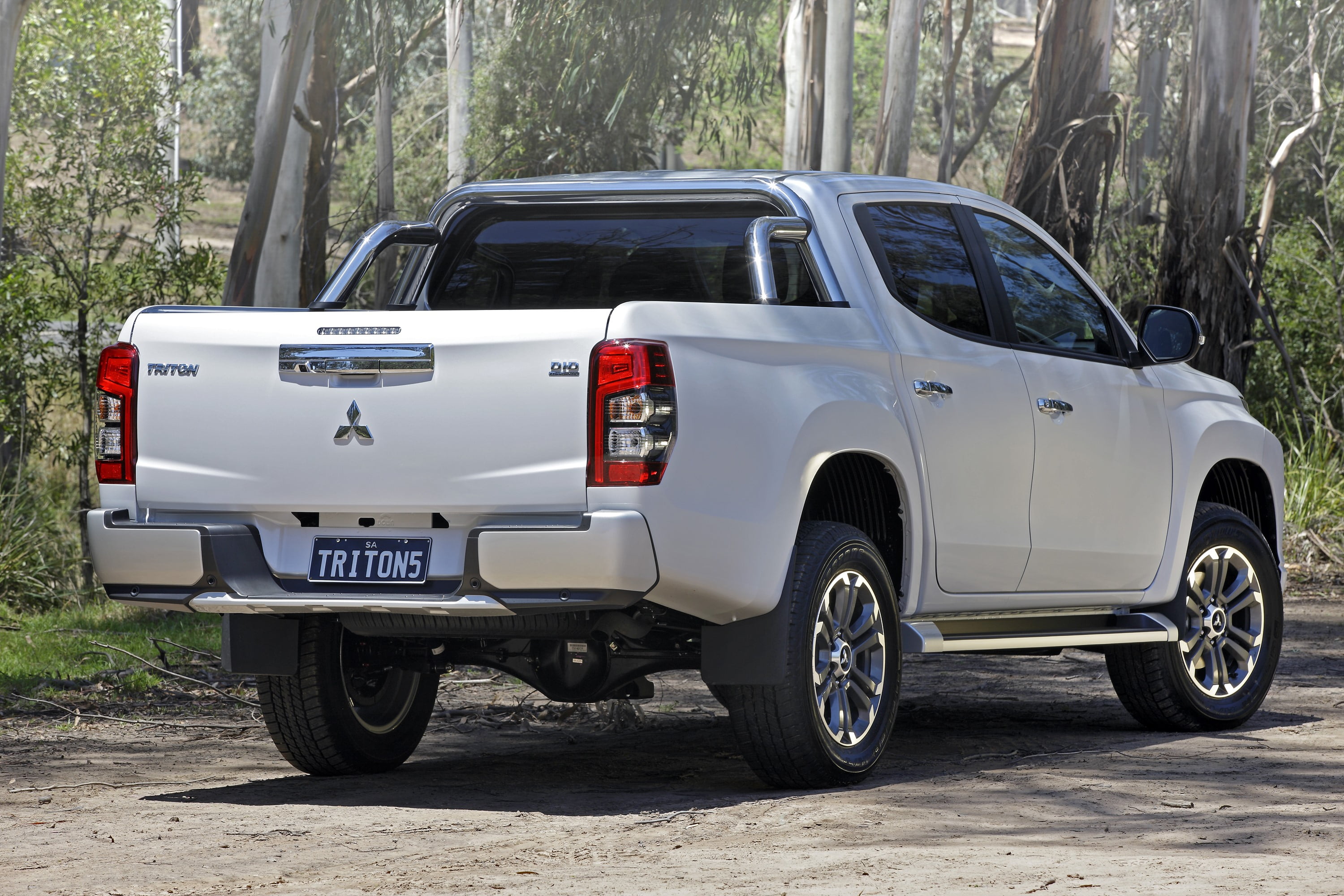 2019 Mitsubishi Triton GLS Premium 4WD 8 rear