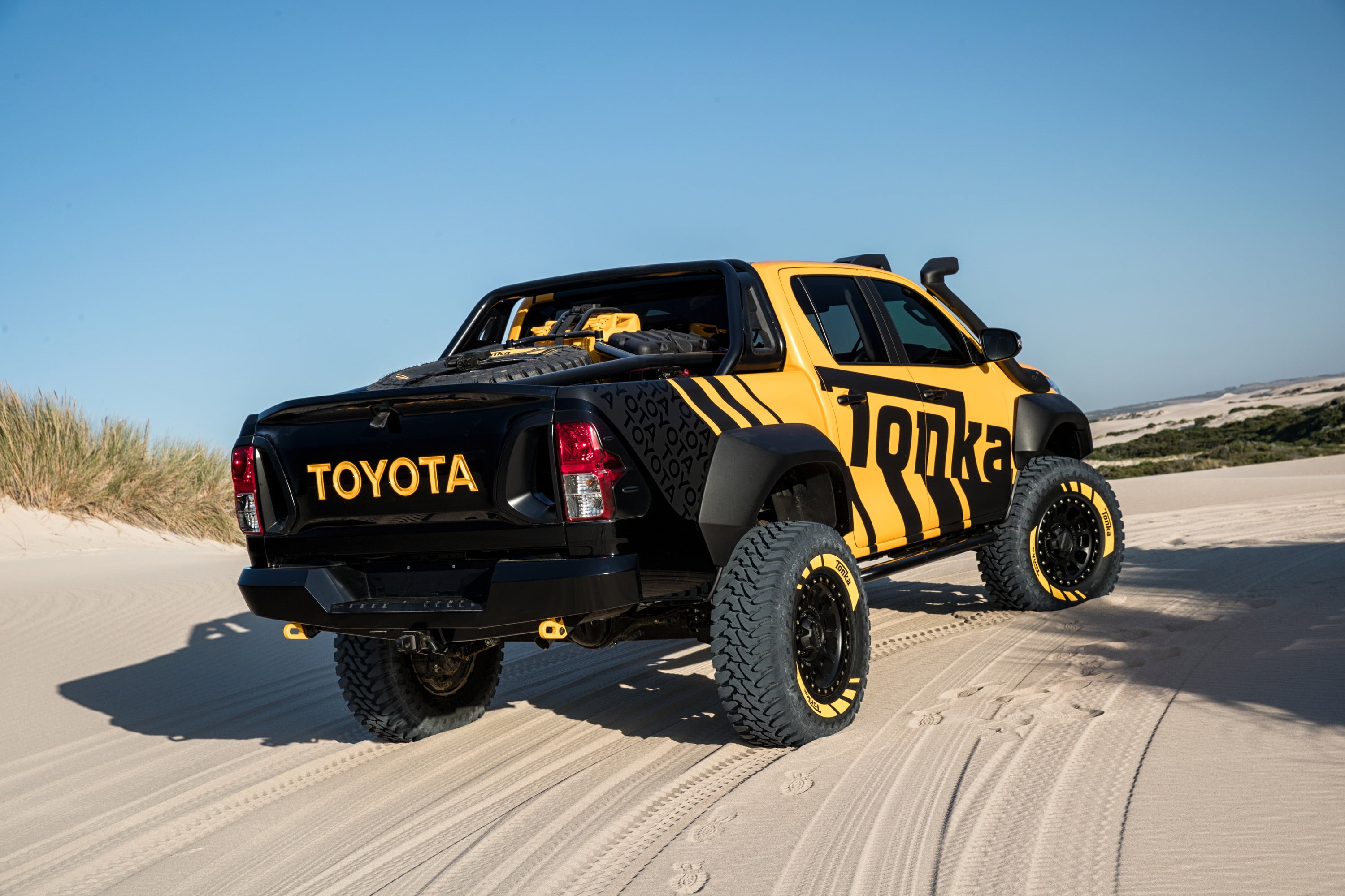 2017 Toyota HiLux Tonka Concept