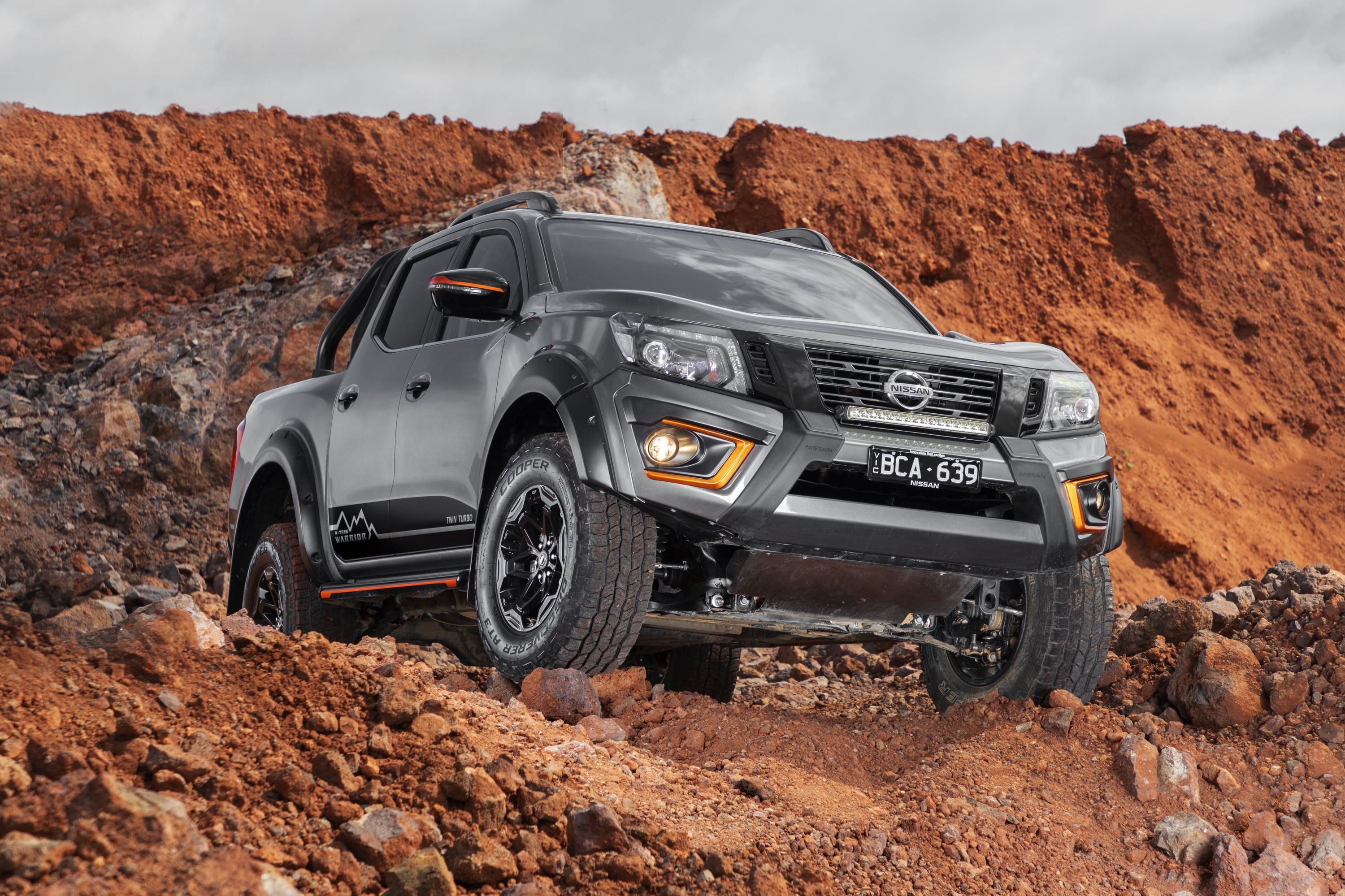 Nissan Navara N-TREK Warrior 1 Exterior front qtr