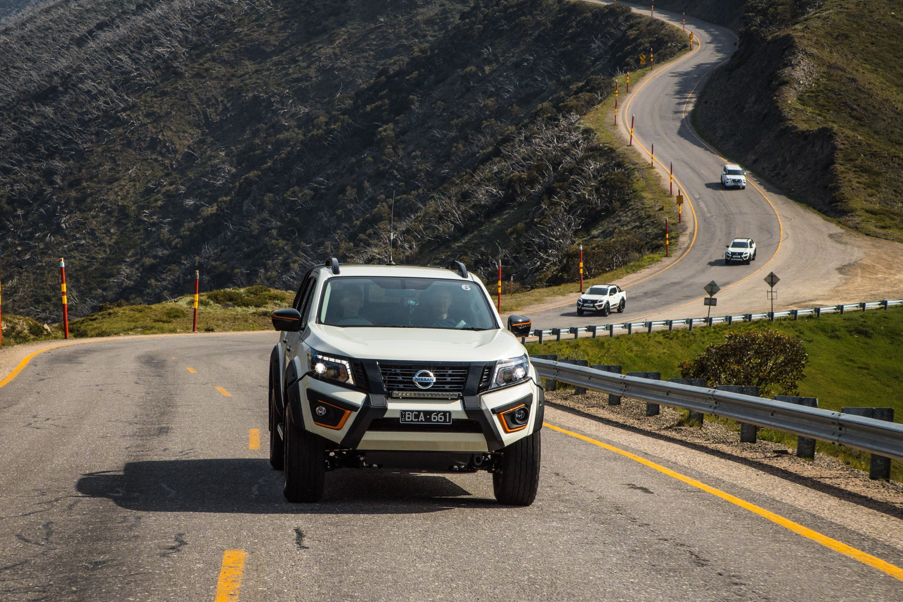 Nissan Navara N-TREK Warrior 18 driving