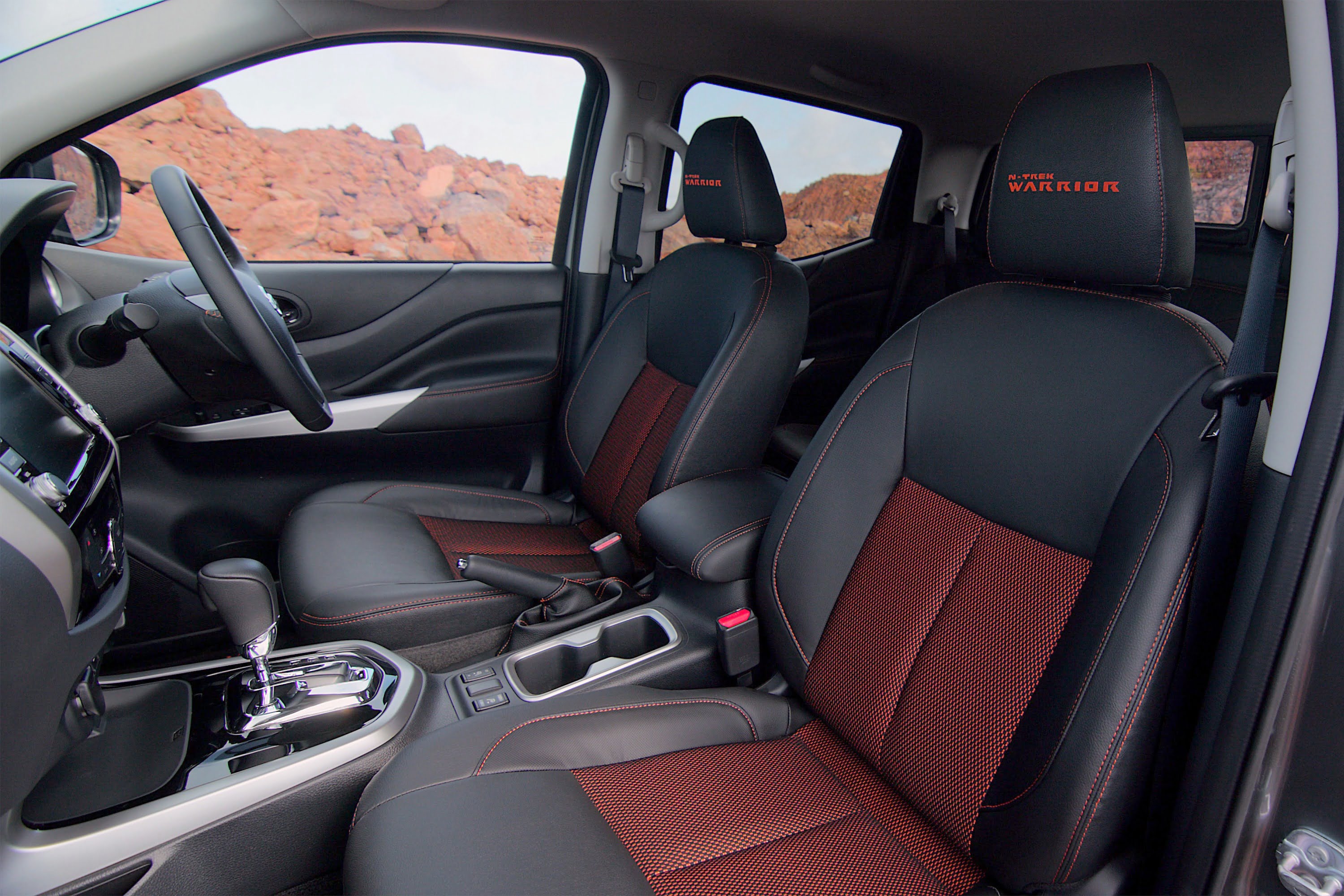 Nissan Navara N-TREK Warrior 4 interior seats