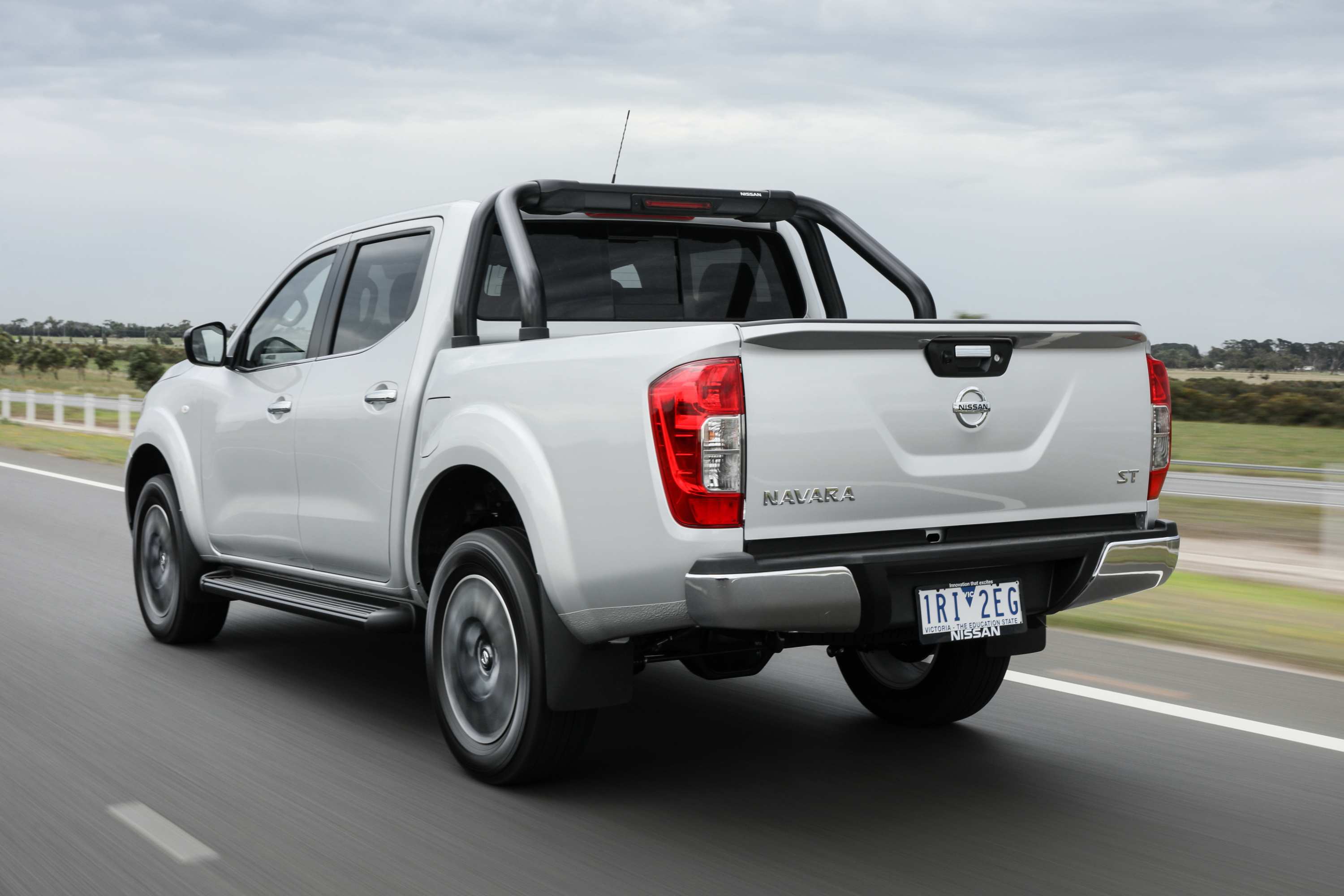 2020 Nissan Navara ST 3 rear exterior