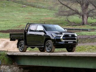 MY 2020+Toyota+HiLux+SR5+Cab+Chassishr