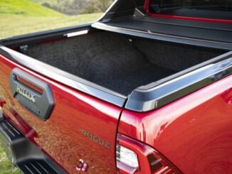 2020 Toyota HiLux Rogue - motorised roller cover.