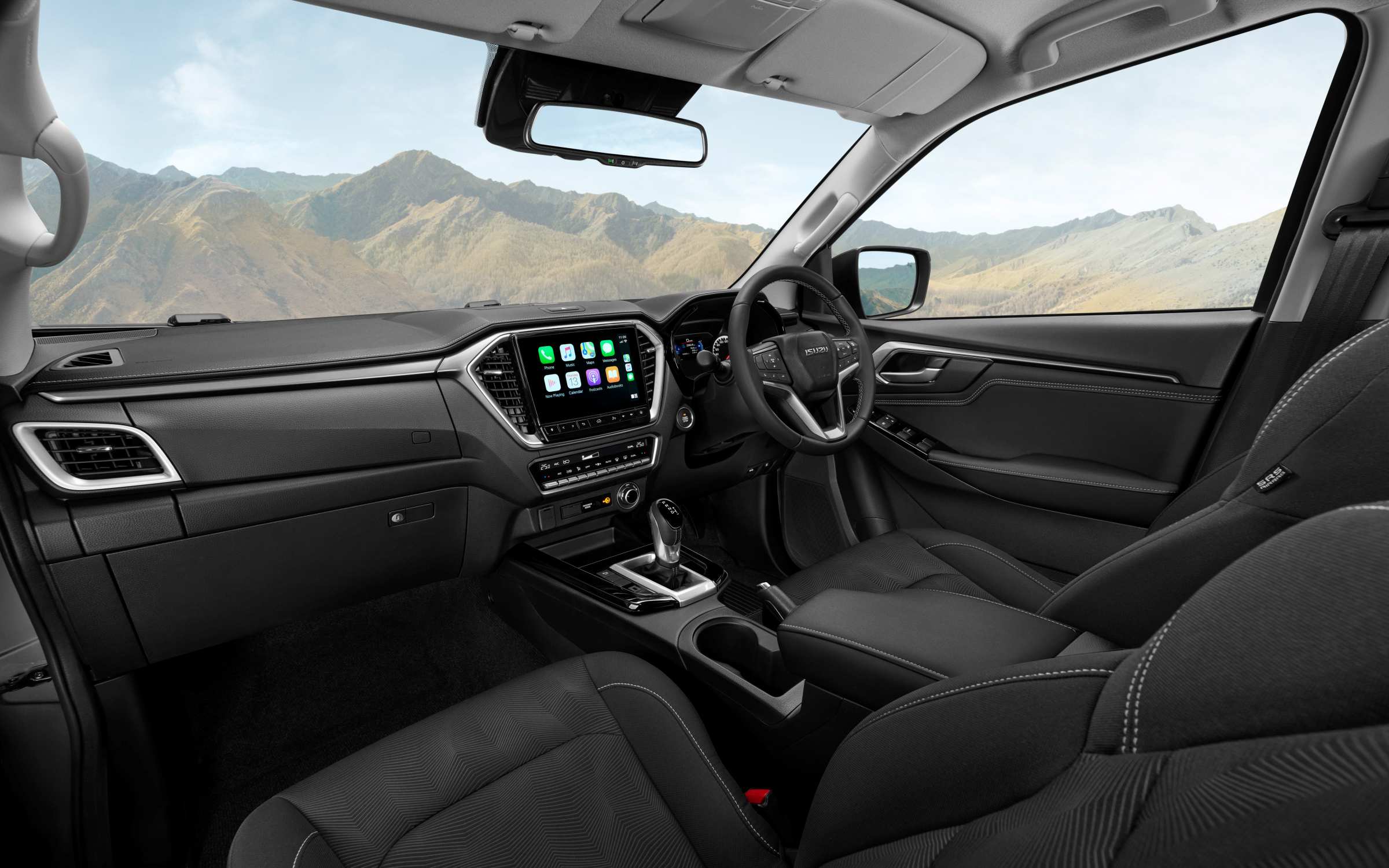 22MY Isuzu D-MAX 4x4 LS-U - Interior Dash 45.