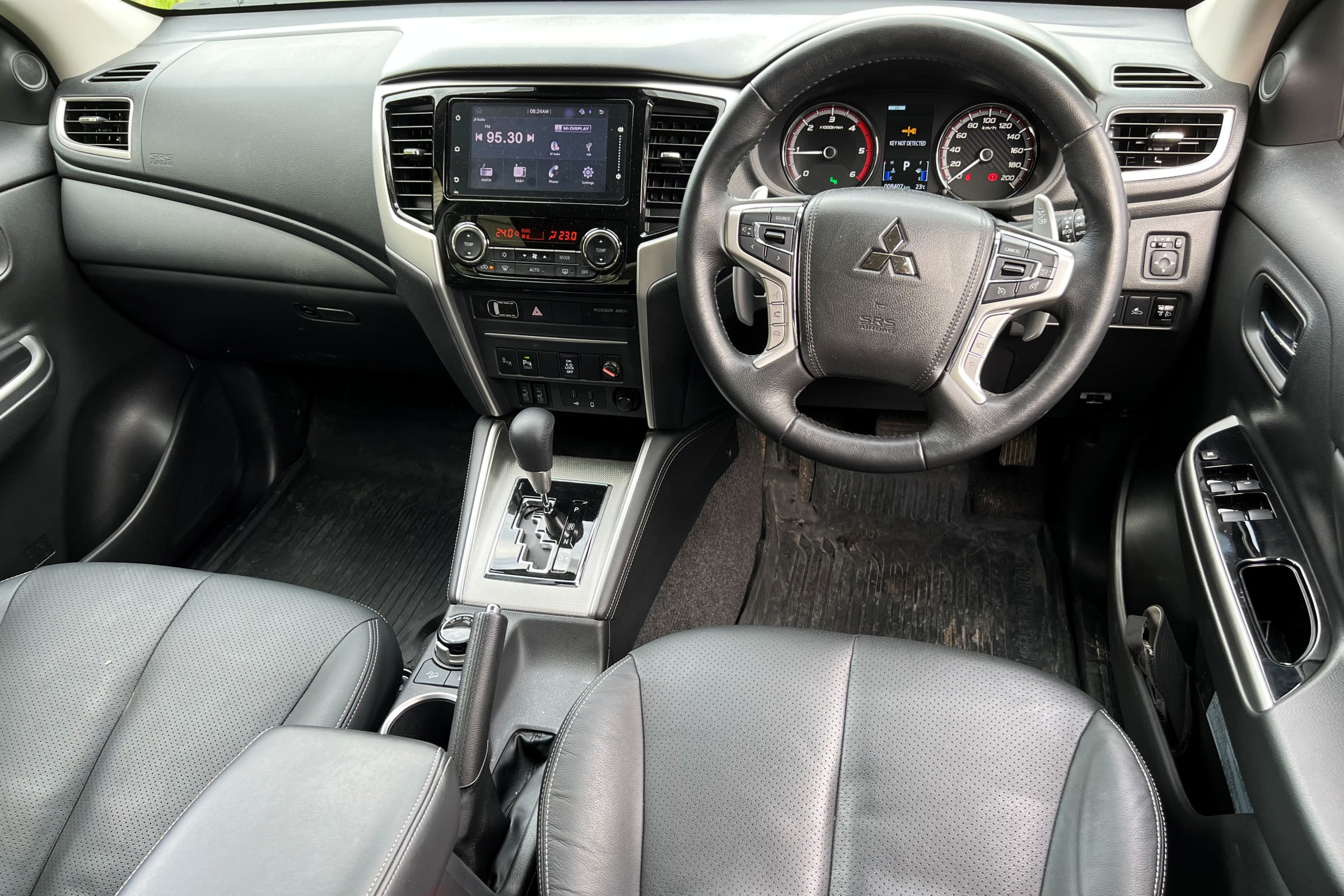 2022 Mitsubishi Triton GSR 2022 front interior