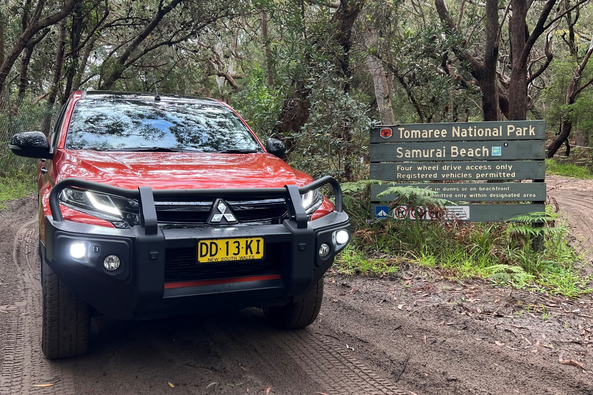 Mitsubishi Triton GSR 2022 front grill 2