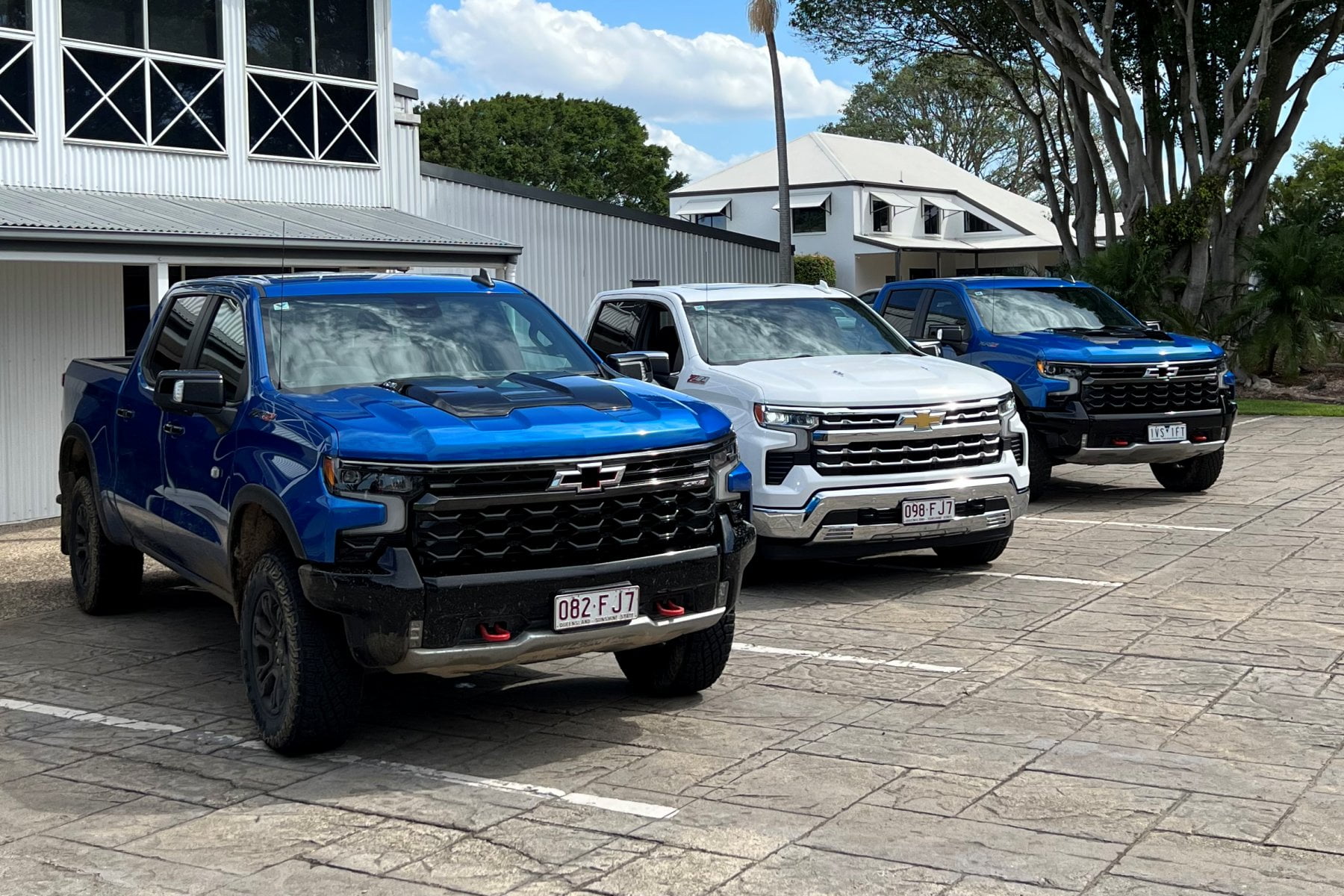 2023 Chevrolet Silverado 1500 models 3