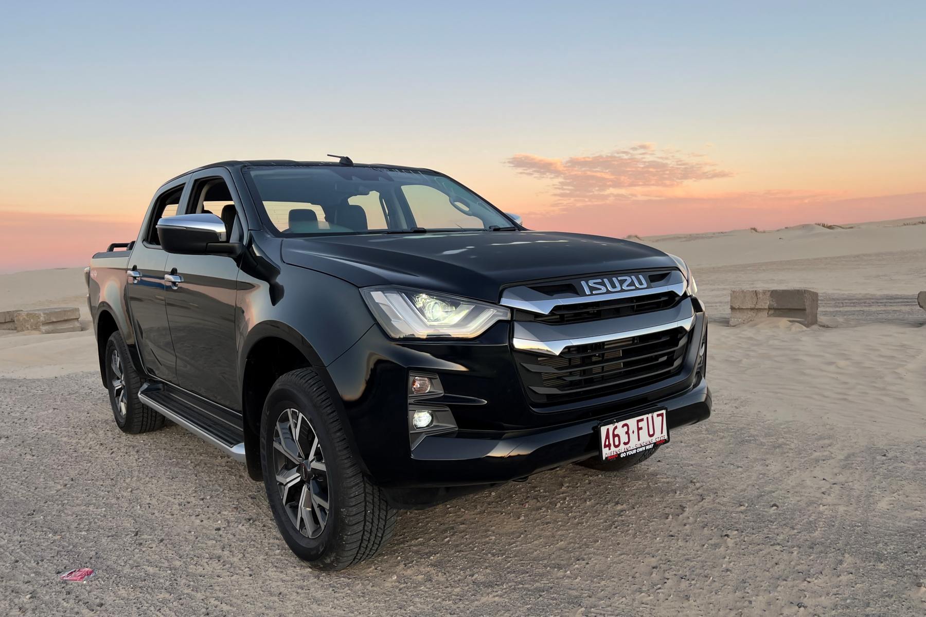 2023 Isuzu D Max LS U + front qtr