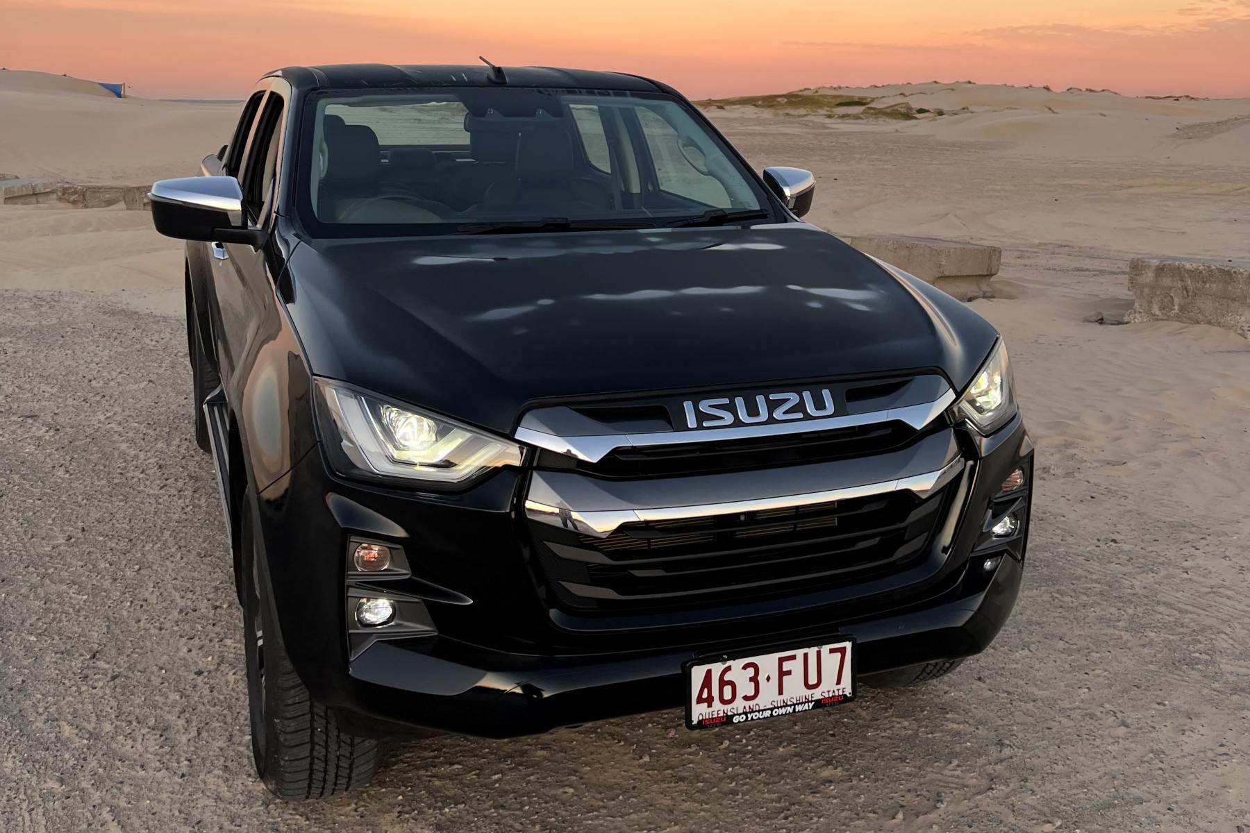 2023 Isuzu D Max LS U + front