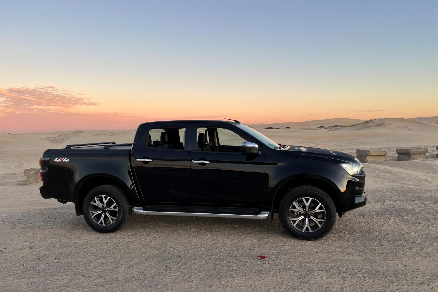 2023 Isuzu D Max LS U + profile