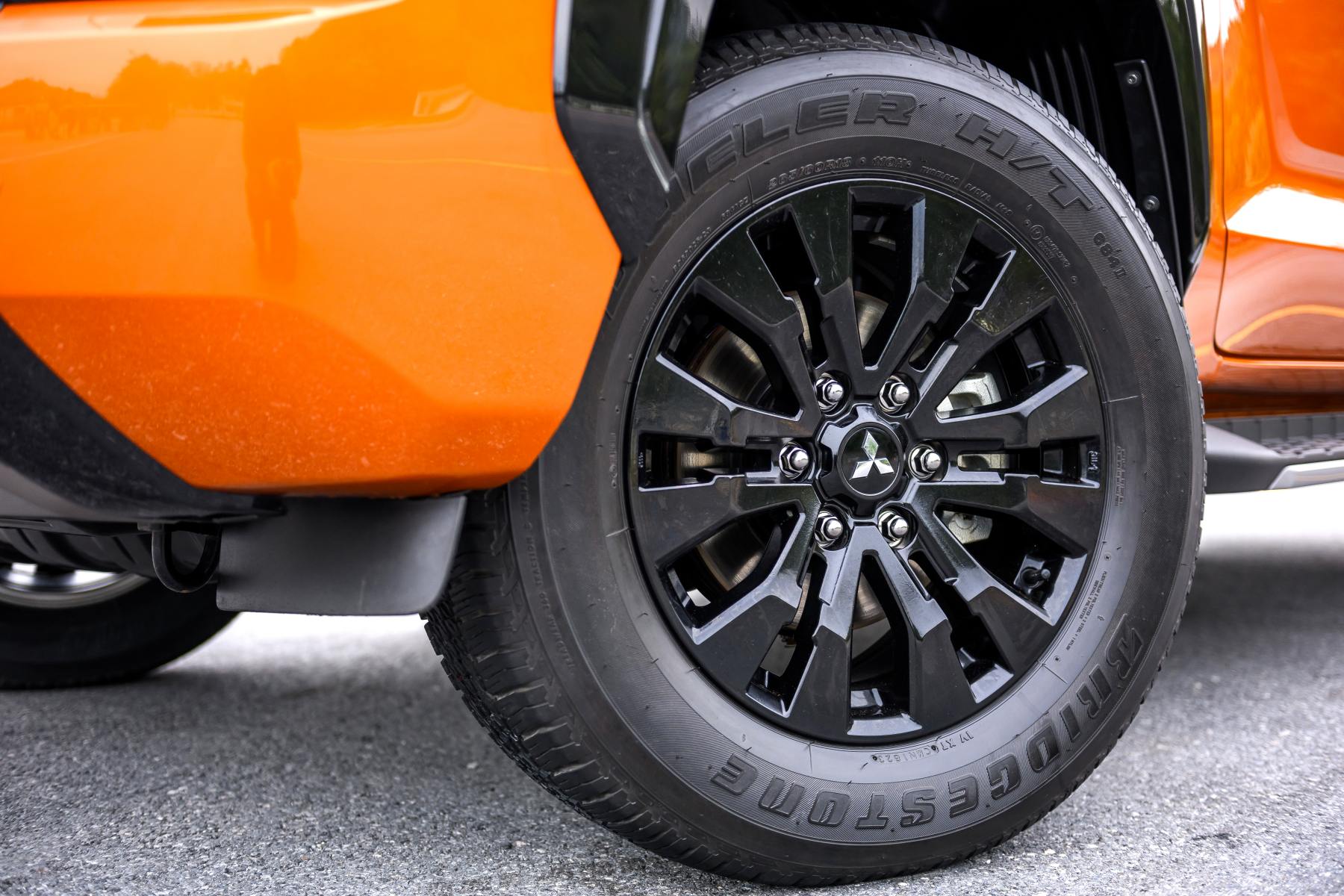 Mitsubishi Triton 2024 GSR wheels and tyres