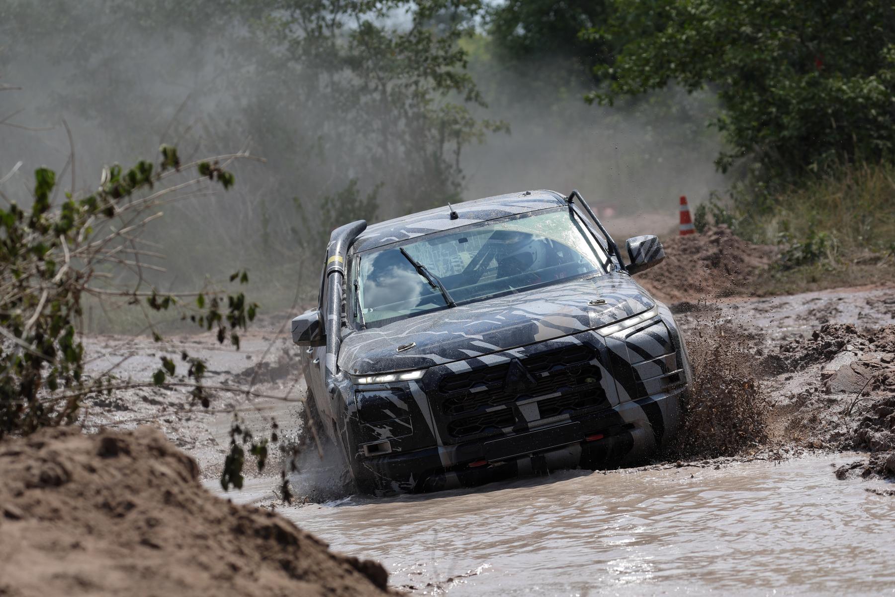 Mitsubishi Triton all new 2023 2