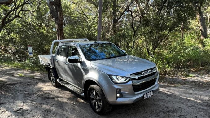 Isuzu D-Max LS-U Dual Cab Trayback 4WD Ute on beach track 1