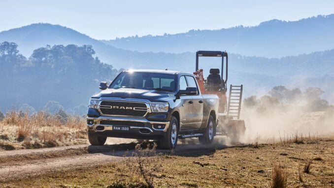 RAM 1500 Big Horn 2023 towing equipment