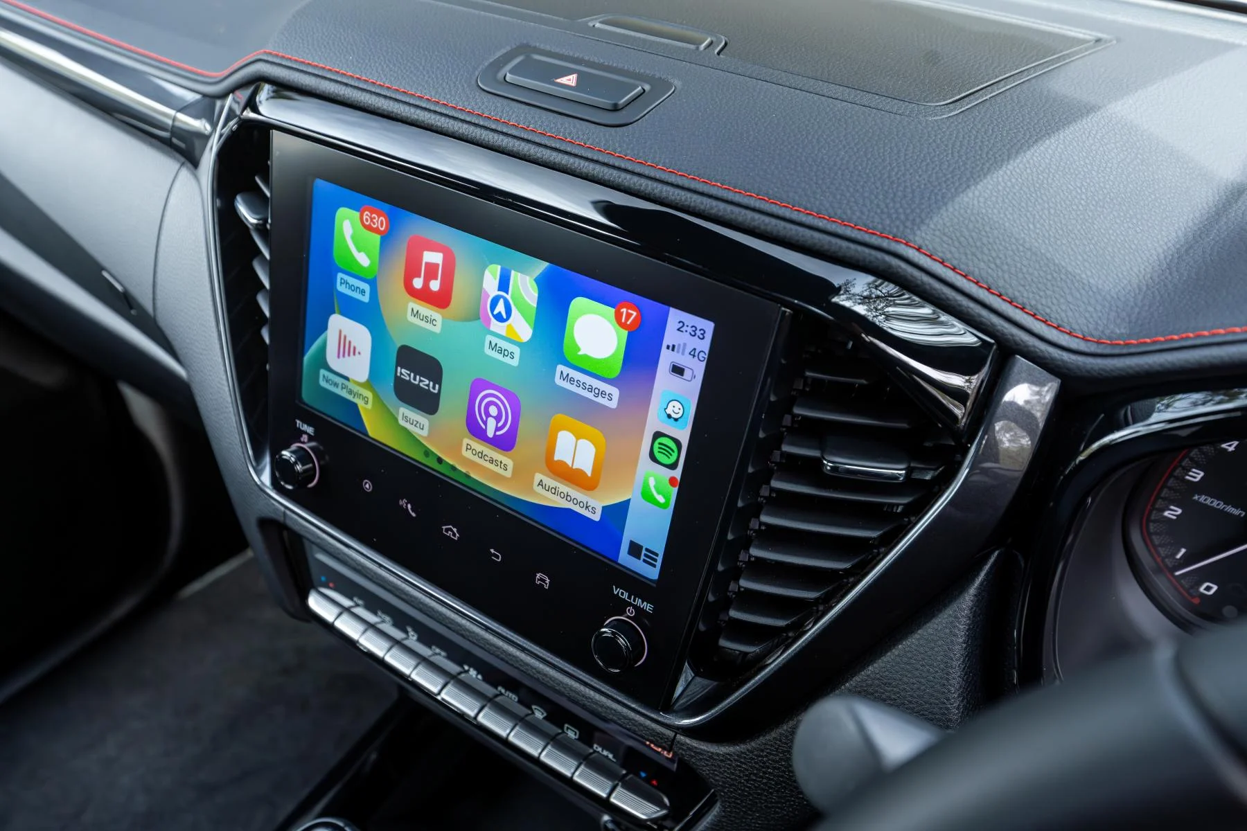 2024 D-MAX X-TERRAIN INFOTAINMENT