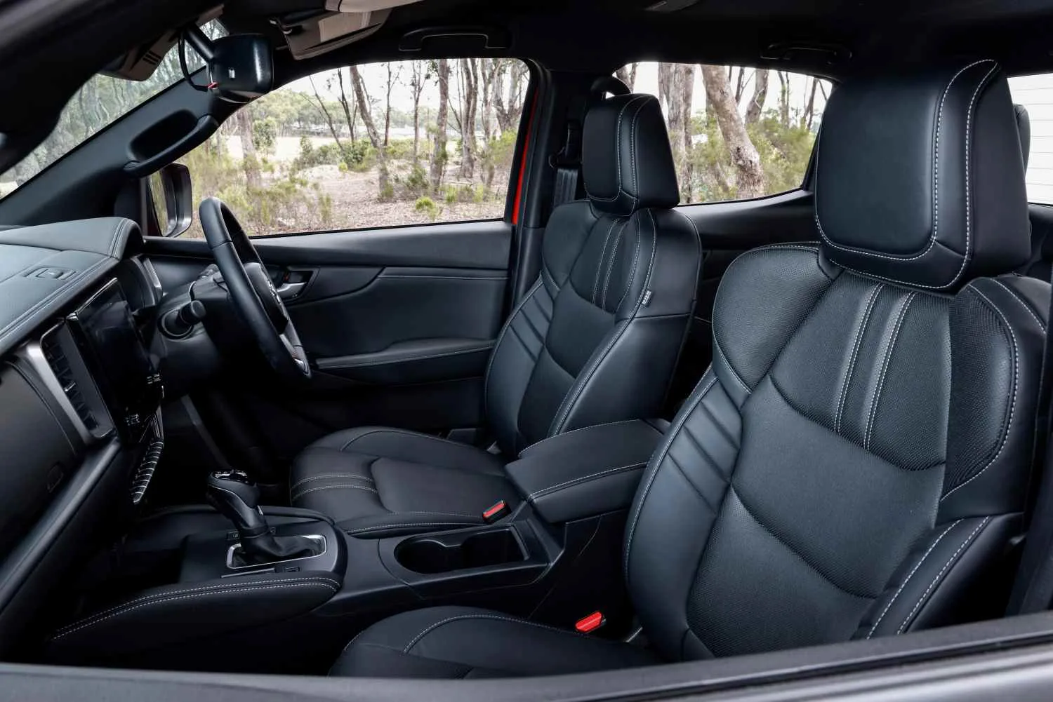 2025 BT-50 GT front seats 1