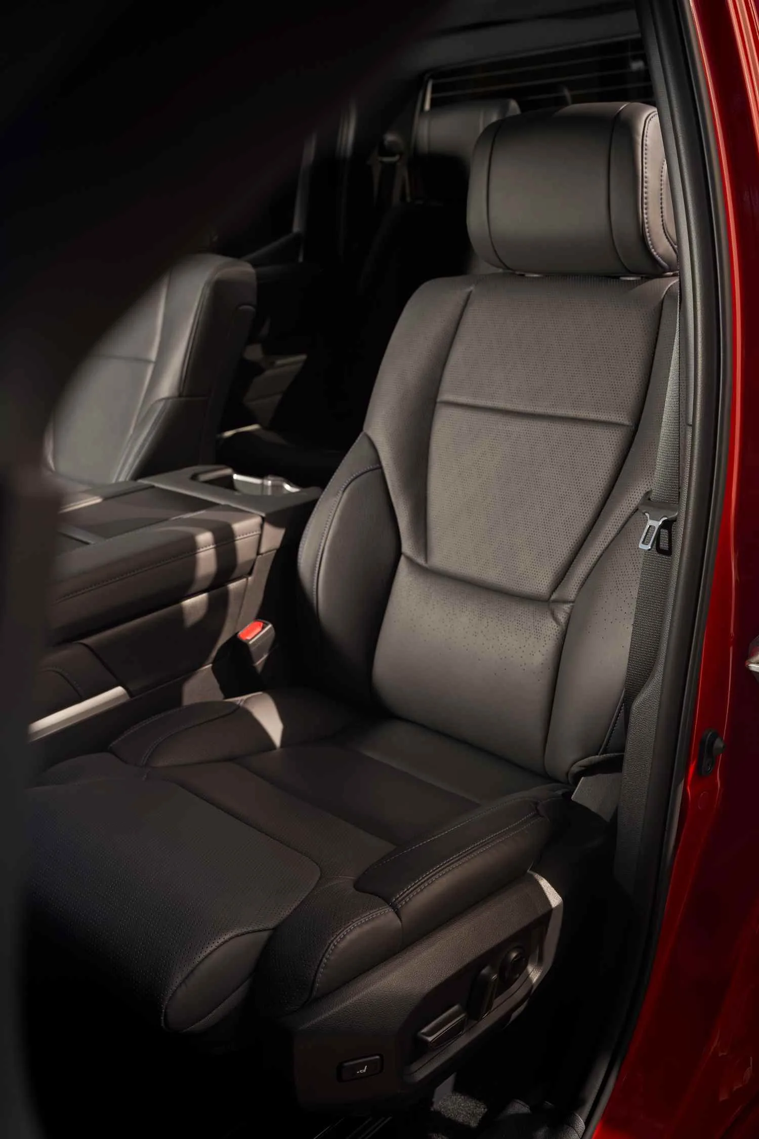 Toyota Tundra Platinum front interior seats 1