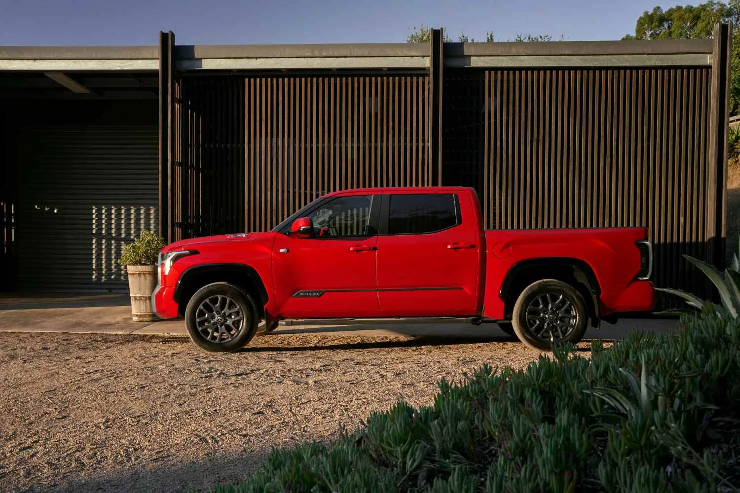 Toyota Tundra Platinum profile