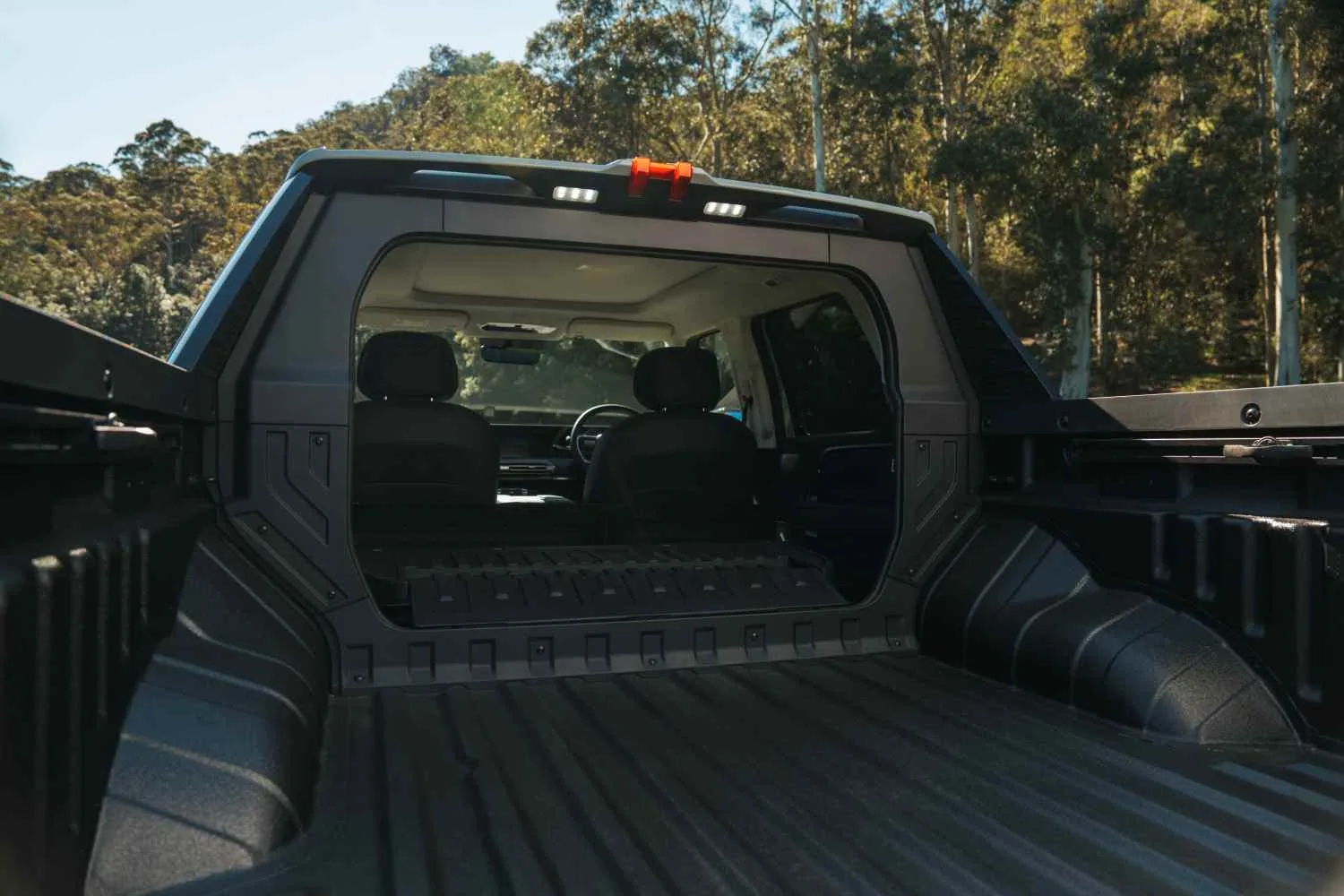 MGU9 rear seats folded open to tub 1