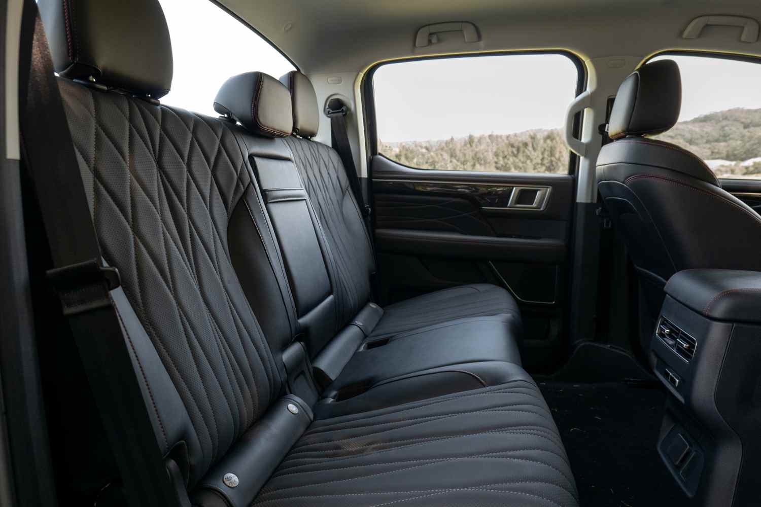 FOTON Tunland rear seats 10