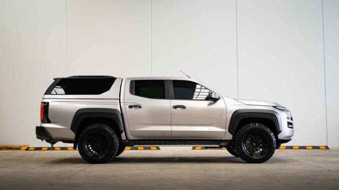 2026 Maxliner Nissan Navara profile canopy
