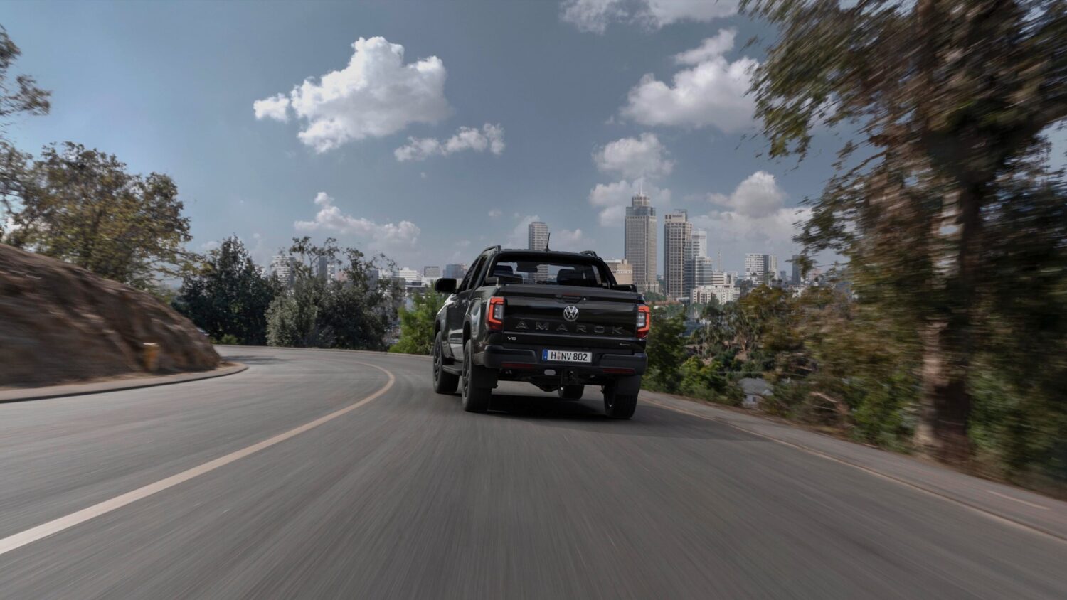 Amarok Dark Label_Overseas Model_03